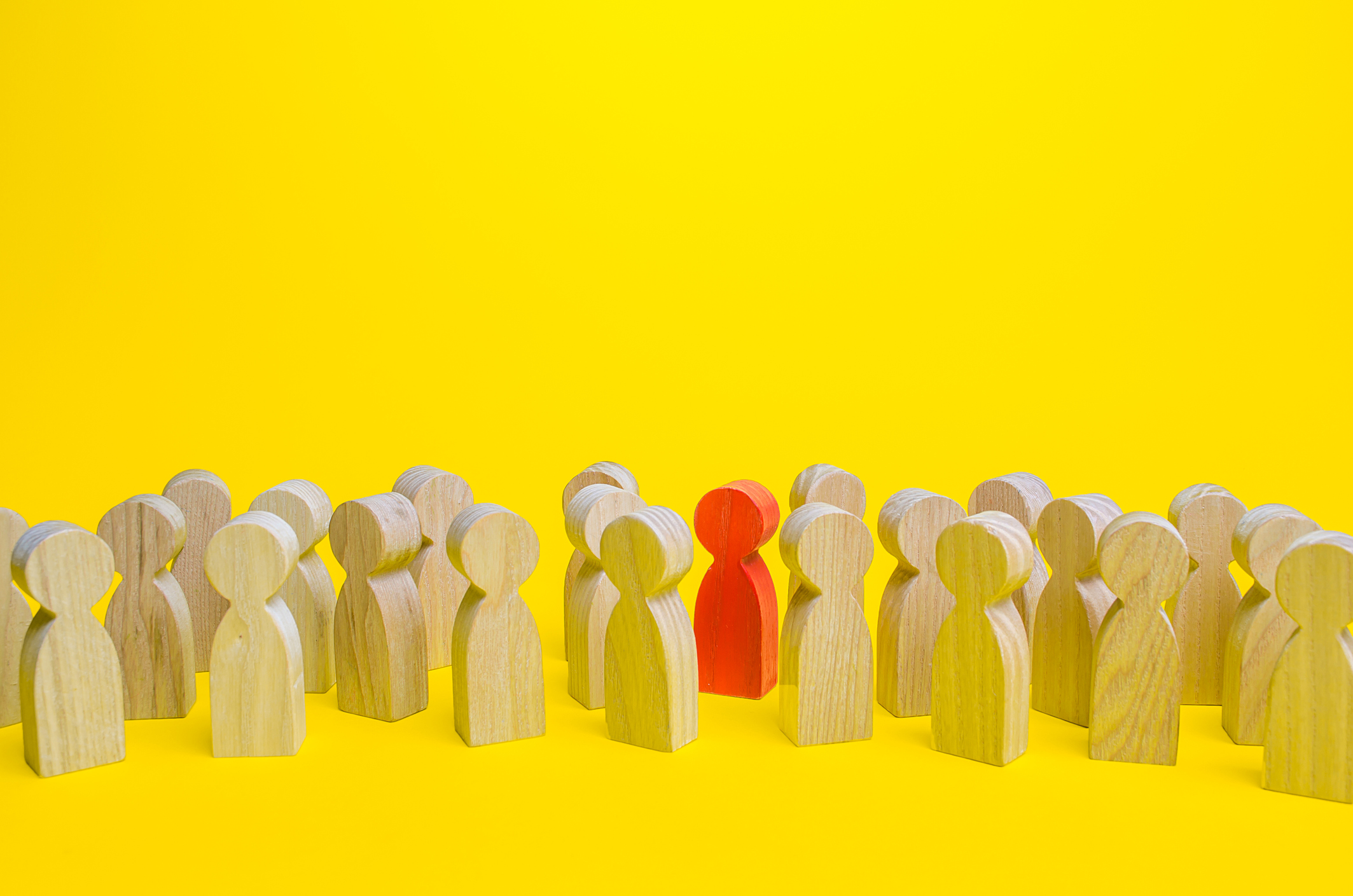 Different special. новиоп внешность. Different special. лидер в толпе. Different special.